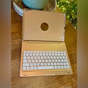 Wireless Bluetooth Rose Gold Hard Case Keyboard Fits IPad Pro Tablet See Measure